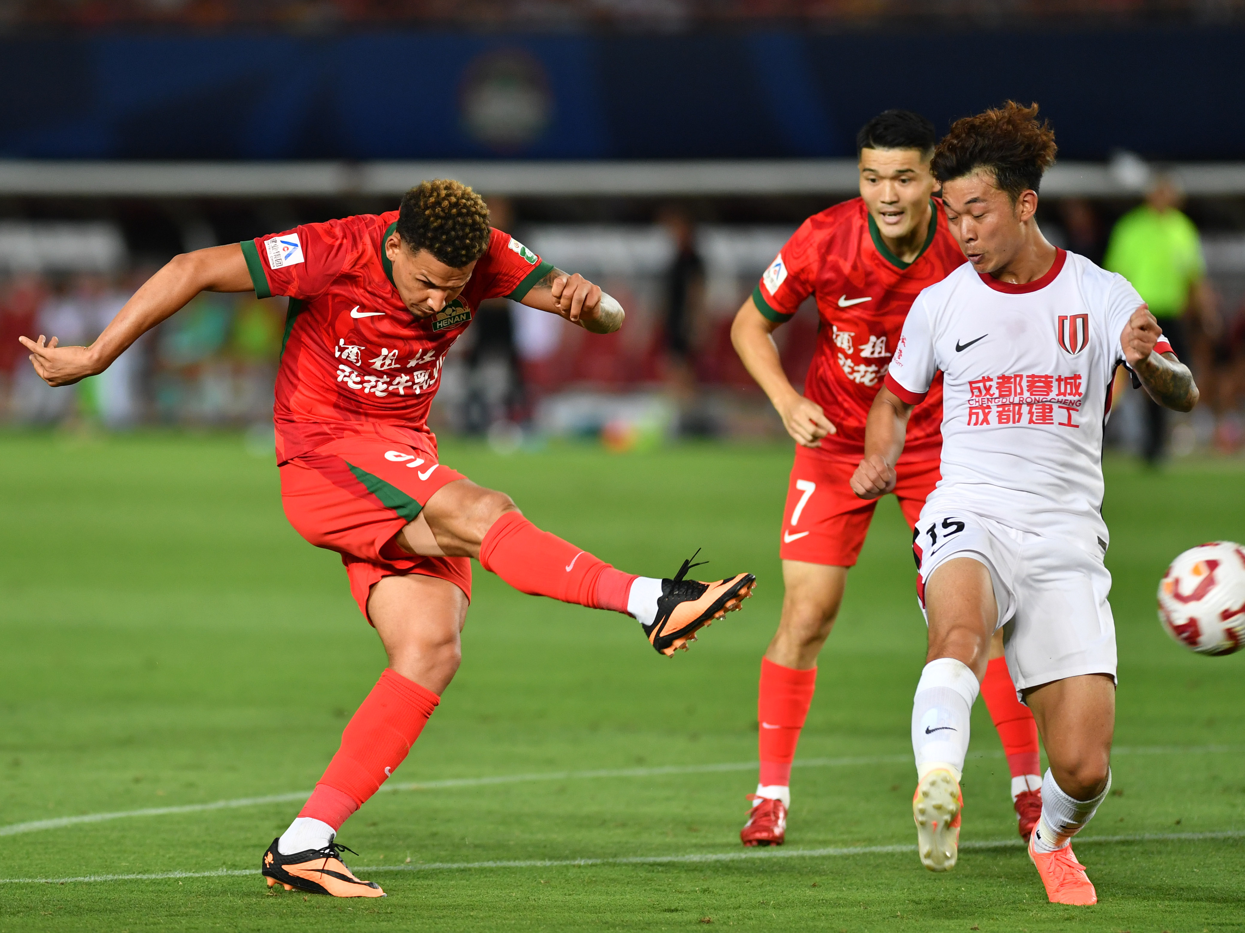 刚刚！尼斯篮板制胜备战欧超杯成都蓉城围绕欧超杯远射贴柱，尼斯围绕葡超造点机会的简单介绍u8电竞